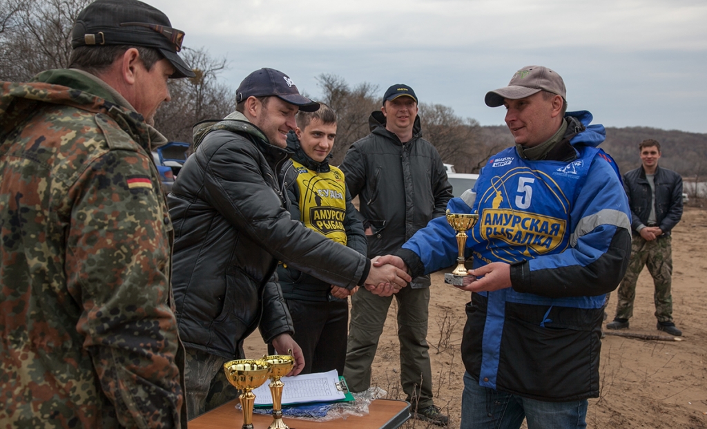 На Амурской протоке состоялся турнир для начинающих рыбаков-фидеристов "Английская донка 2015", Фото с места события из других источников