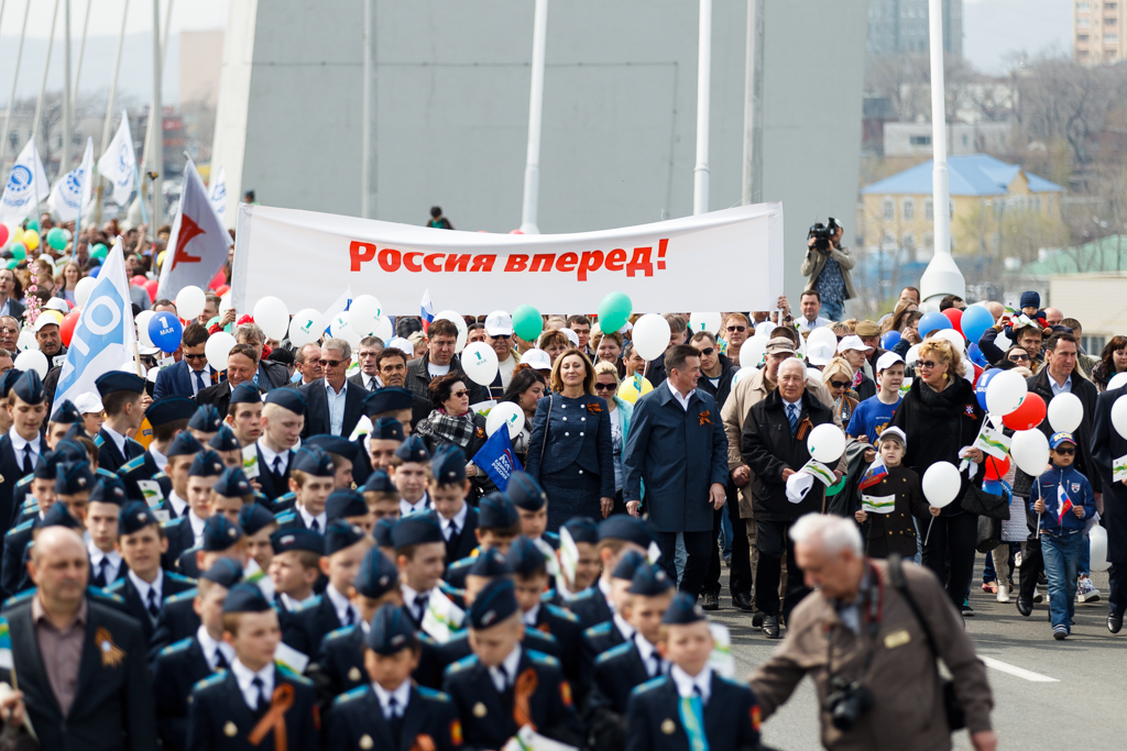 Колонна кадетов открыла шествие, Фото с места события собственное