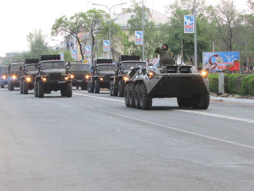 Парад военной техники, Фото с места события собственное