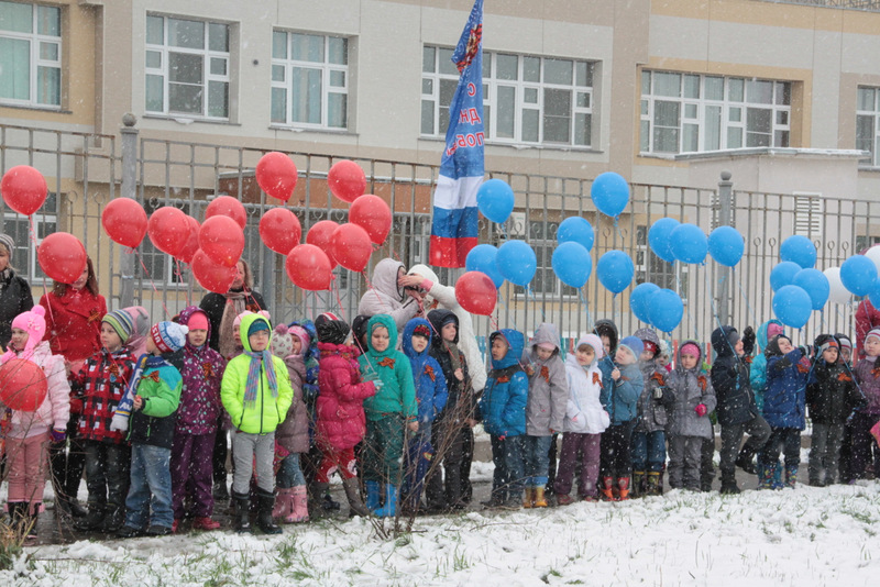 Аллею Памяти "70 лет Победы" открыли в микрорайоне "Строитель" в Хабаровске, Фото с места события из других источников