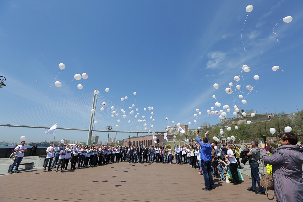 Запуск шаров, Фото с места события собственное