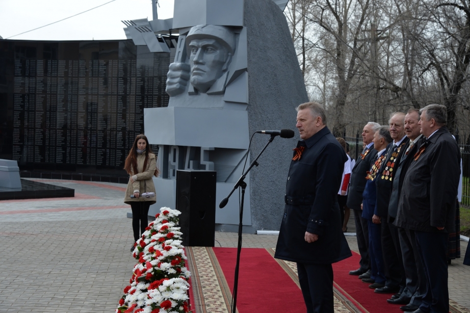 Мемориал в честь погибших железнодорожников обновили в Хабаровске, Фото с места события из других источников