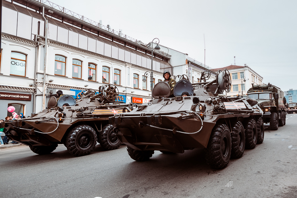 Тягачи на базе БТР, Фото с места события собственное