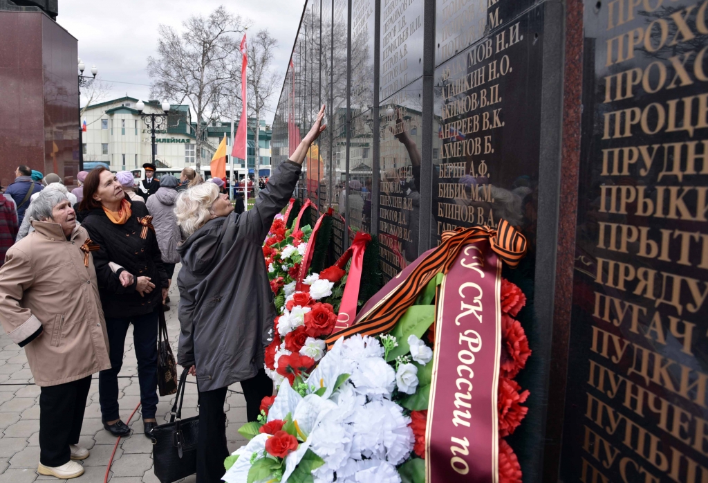Митинг и парад в День Победы, Фото с места события собственное