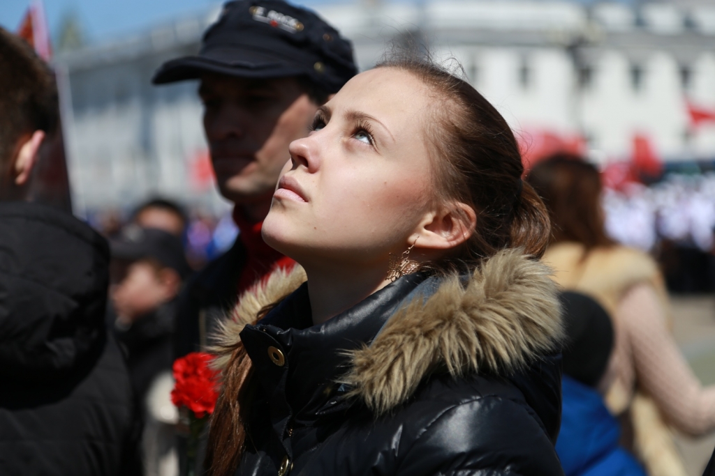 Тысячи хабаровчан пронесли фотографии свои предков - ветеранов в дань светлой памяти, Фото с места события собственное