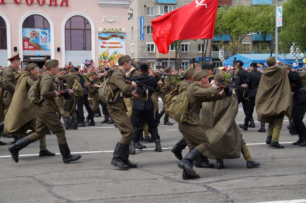 Сражение немцев и советских солдат, Фото с места события собственное