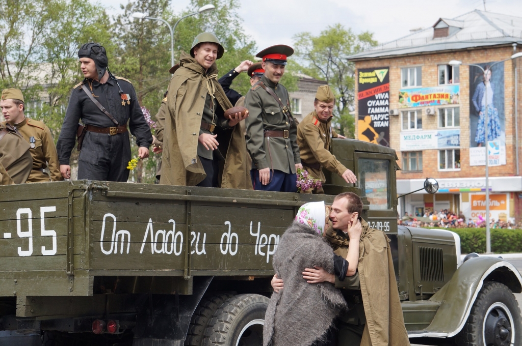 Встреча родных людей после войны, Фото с места события собственное