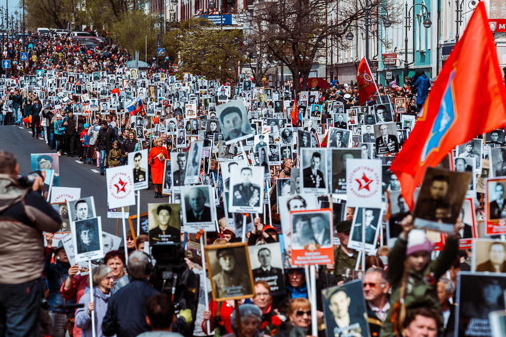 Пятнадцатитысячный бессмертный полк , Фото с места события собственное