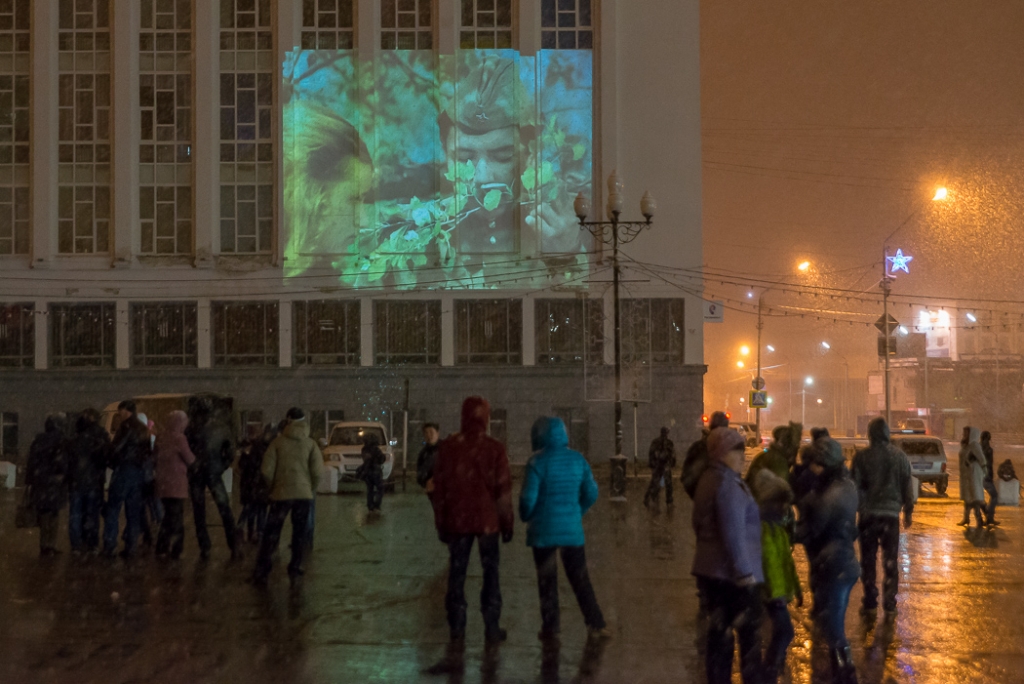Кино под открытым небом, Фото с места события собственное