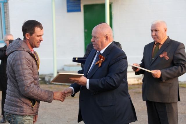 Вручение Благодарностей, Фото с места события из других источников