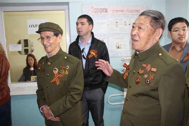 Ветераны из Хэгана, Фото с места события собственное