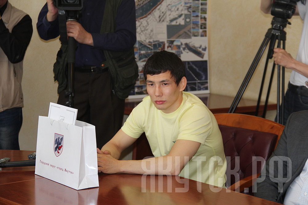 Виктора Лебедева чествовали в Якутске, Фото с места события из других источников