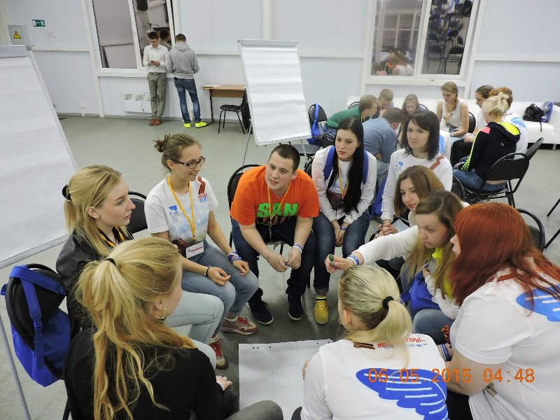 Волонтеры ЕАО приняли участие в праздновании Дня Победы в Москве, Фото с места события из других источников