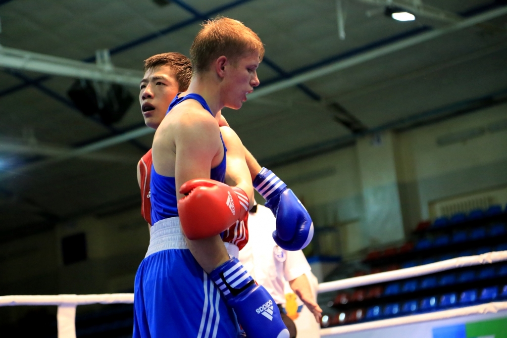 Падали, но поднимались: Сильнейшие боксеры из 20 стран показали хабаровчанам первую кровь