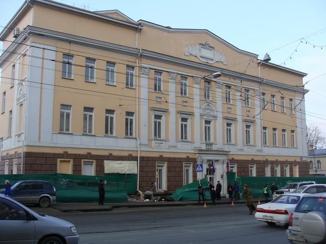 В результате ДТП пострадало здание Арбитражного суда во Владивостоке Юрий Евдан