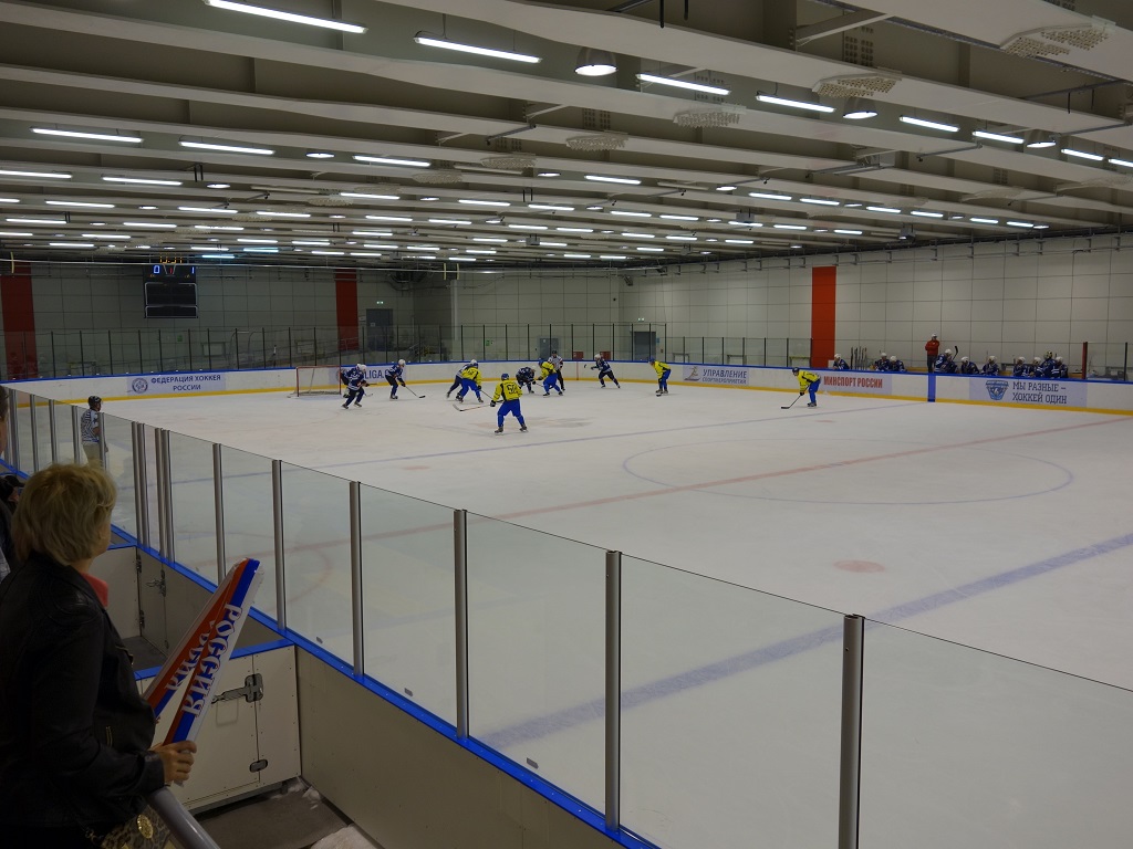 Спортсмены из Магадана заняли 11 место во всероссийском турнире "Ночная хоккейная лига"