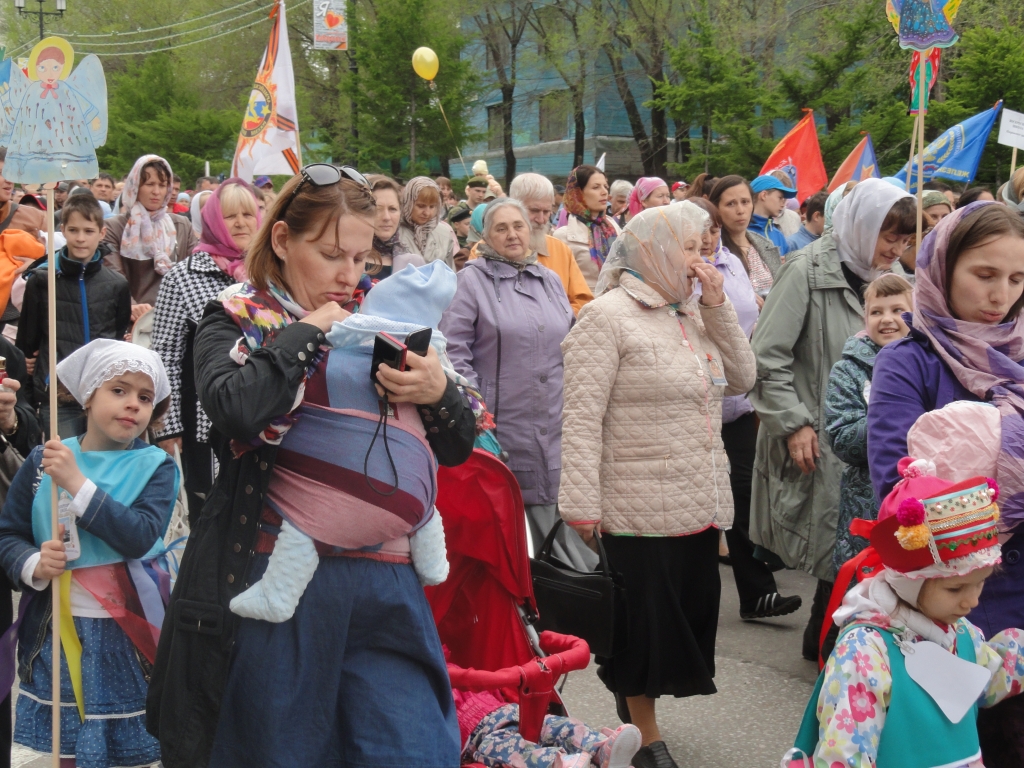 "Спасибо" значит "Спаси Бог", напоминают детям православные активисты Хабаровска