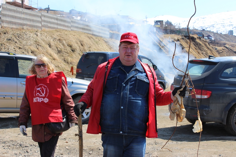 Субботник провели магаданские коммунисты