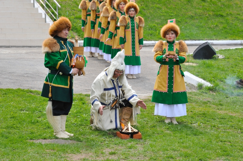 Праздник лета Ысыах отметили в Хабаровске Пресс-служба губернатора и правительства Хабаровского края