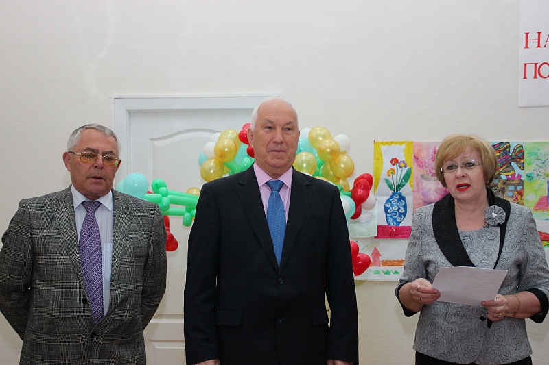 Подарки из рук мэра Хабаровска получили мамы новорожденных малышей