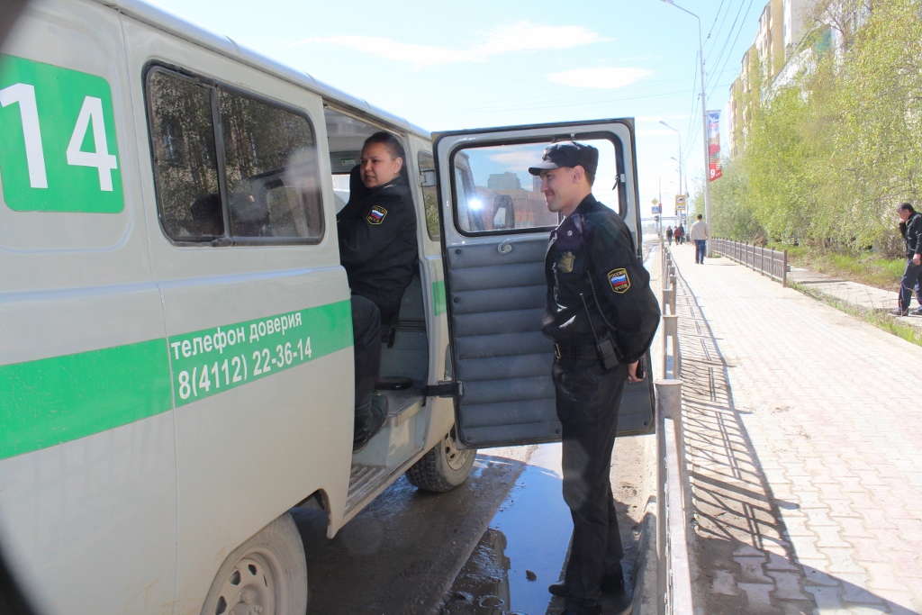 Должников ловили на дорогах в Якутске