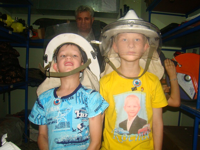 Малыши примерили экипировку