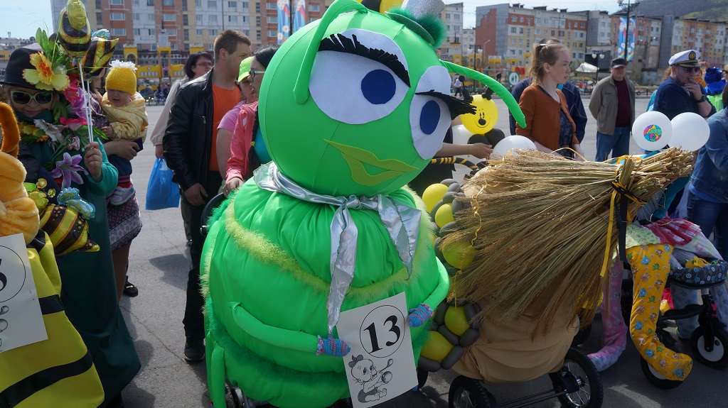 Более 50-ти семей собрал конкурс колясок "Карапуз-2015" в Магадане