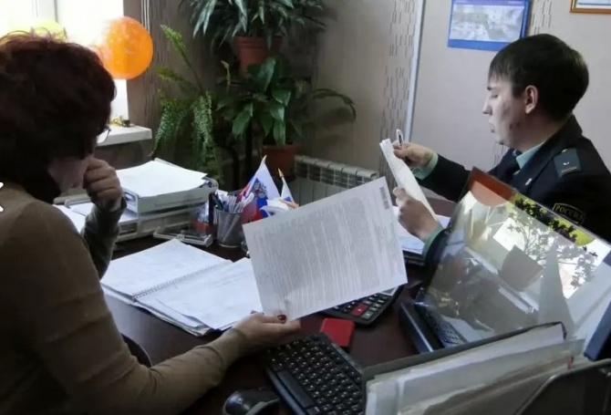 Арест имущества "Фармации"