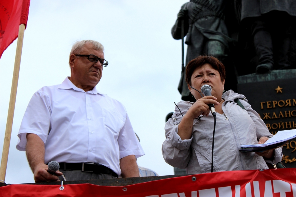 Несколько сотен хабаровчан собрались на митинге против монетизации транспортных льгот