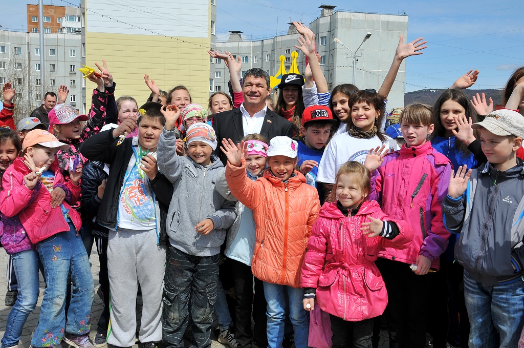 На праздничной программе в рамках акции "Подари надежду"