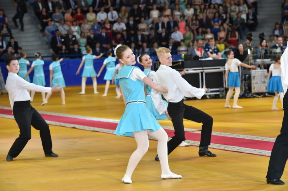 Выпускников Хабаровска проводили во взрослую жизнь