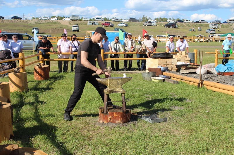 Девятый Ысыах Олонхо отпраздновали в Чурапчинском улусе Якутии