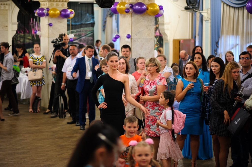 "ЭПЛ Даймонд" презентовал Общественной палате РФ промышленное достижение якутских ювелиров