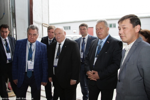 Парламентарии Дальнего Востока и Забайкалья ознакомились с работой технопарка "Якутия"