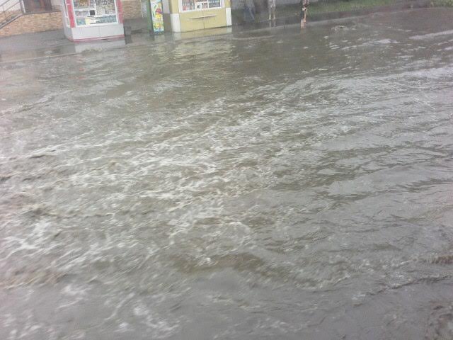 Южный округ Хабаровска "уходит" под воду