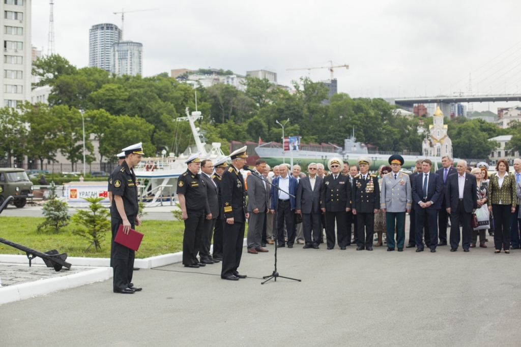 Закладной камень памятнику первому стражу Владивостока открыли на Корабельной набережной