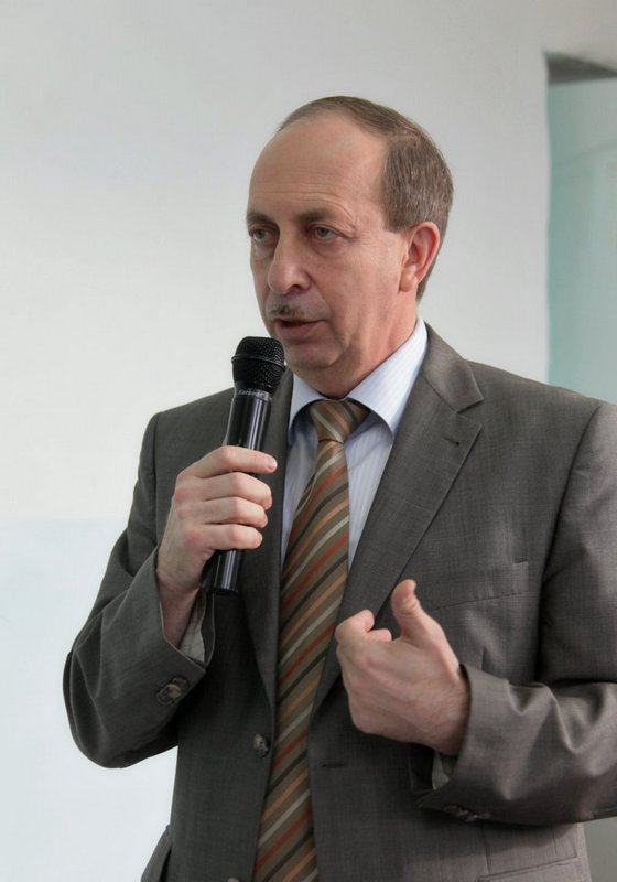 Врио главы ЕАО рассказал жителям п.Сопка и Августовский о перспективах Биробиджана 