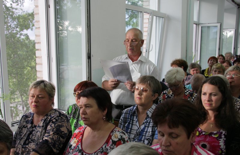 Врио главы ЕАО рассказал жителям п.Сопка и Августовский о перспективах Биробиджана 