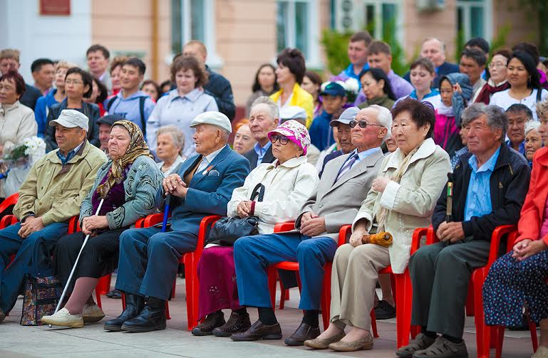 Лучшие семьи города и республики награждены медалями "За любовь и верность"