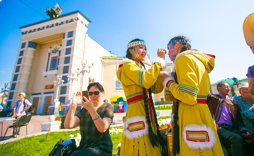 Жители Бурятии познакомились с эвенкийской культурой на празднике "Больдёр"