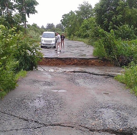 Тайфун "Чан-Хом" превратил хабаровские дороги в полосу препятствий Мобильный репортер