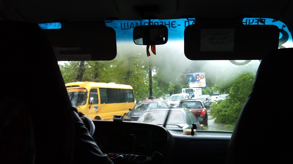 Ураган плотно прошелся по авиагородку в Хабаровске