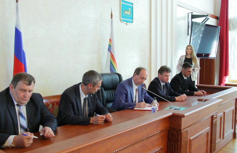 Заявку подписали врио губеранатора Александр Левинталь и главы четырех муниципалитетов