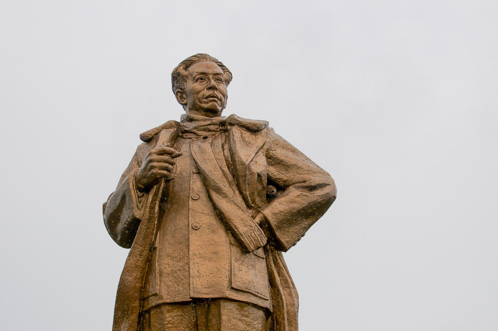 Памятник Лю Шаоци