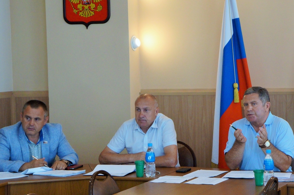 Сергей Крысин, Николай Рудь, Василий Масюк на заседании комиссии 