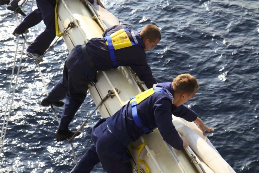 Постановка паруса