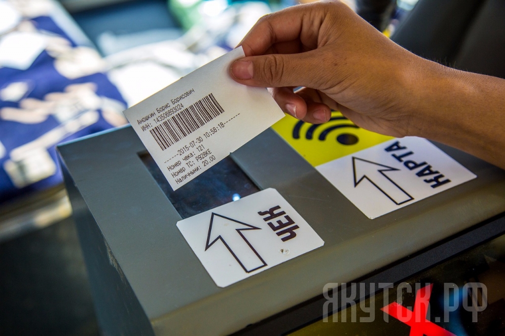 С 1 августа на двух маршрутных автобусах Якутска появятся турникеты