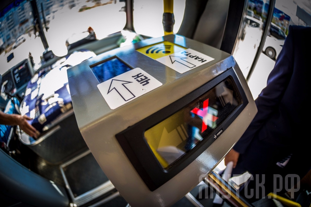 С 1 августа на двух маршрутных автобусах Якутска появятся турникеты