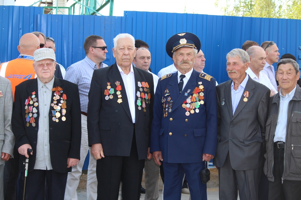 Встретить самолеты АЛСИБа пришли ветераны