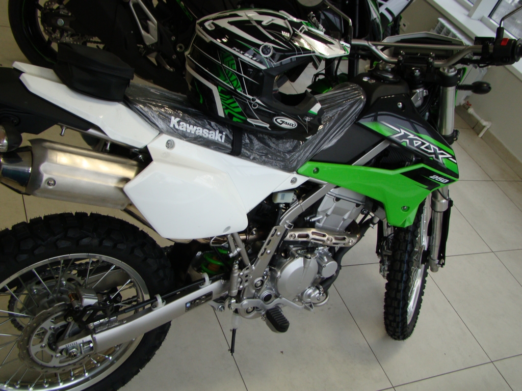 Ассортимент мультибрендового салона мототехники "ДВ-Экстрим"